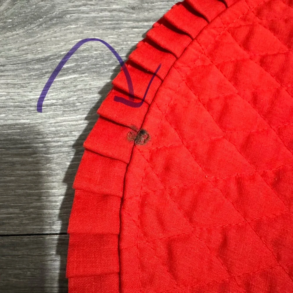Set of 4 Red Quilted Oval Placemats Ruffled Edge Farmhouse Holiday Decor 17x12.5